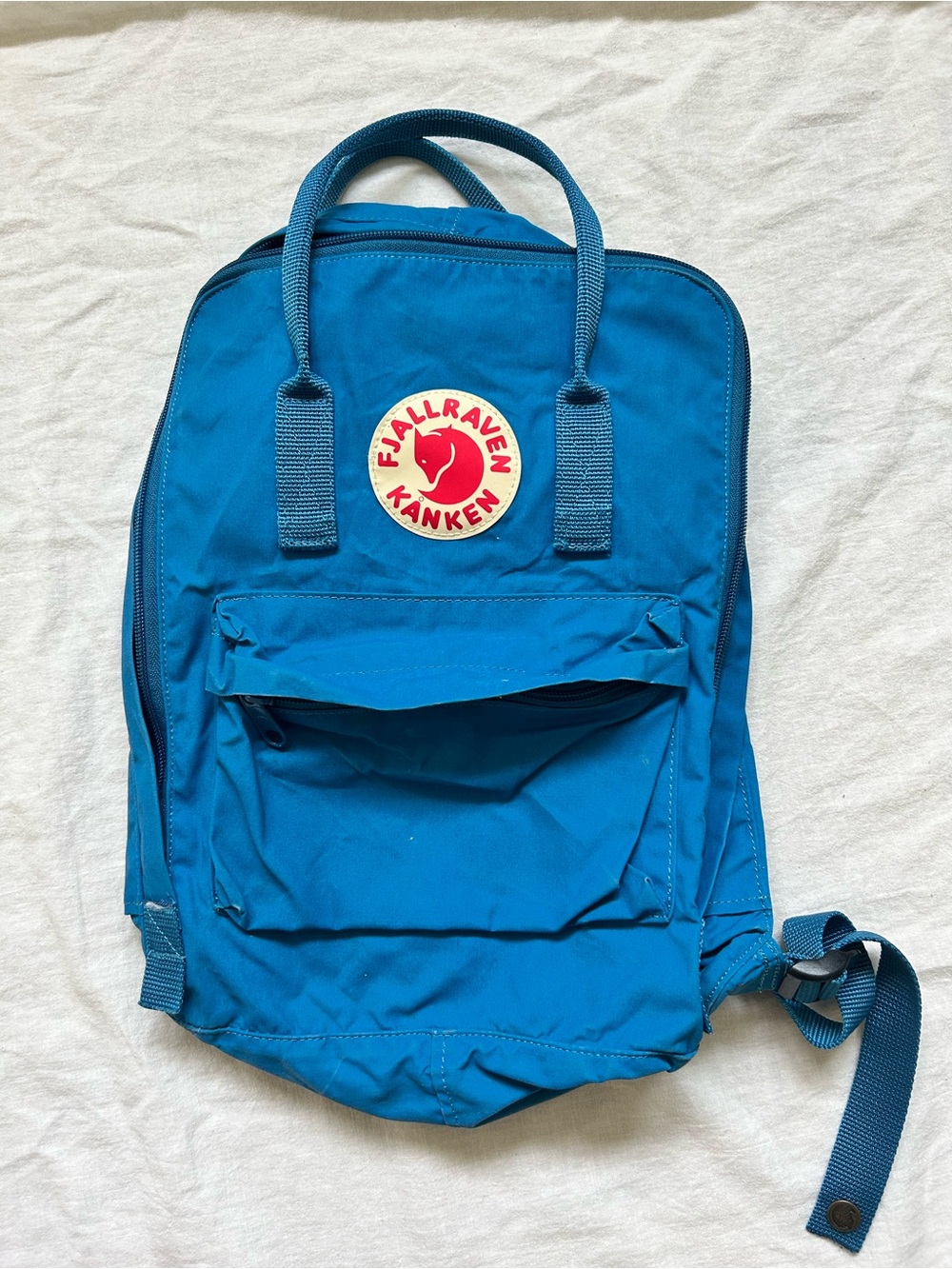 Fjallraven Kånken Backpack - Bright Blue with Red Logo